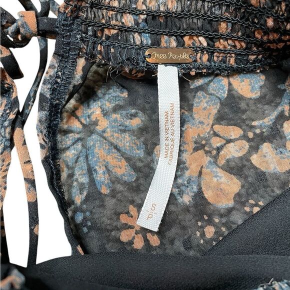 FREE PEOPLE Clarissa Printed Top in Midnight Combo - Picture 11 of 12